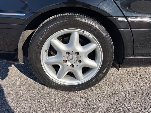 Used 2003 Mercedes-Benz C 240 4MATIC Wagon image 3