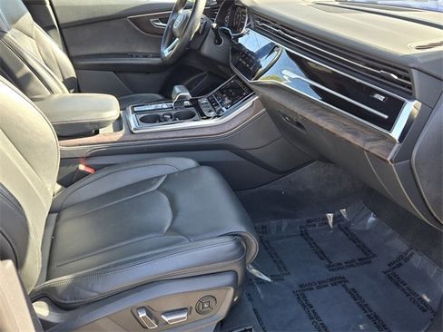 Used 2019 Audi Q8 Prestige w/ Luxury Package image 16