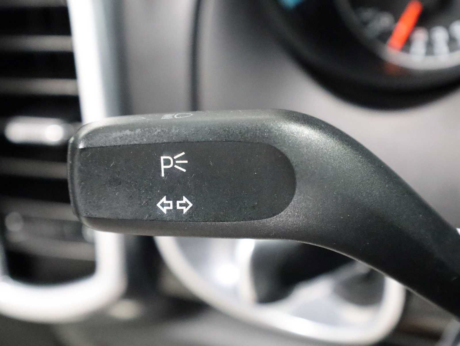 Used 2016 Porsche Cayenne GTS AWD/4WD image 31