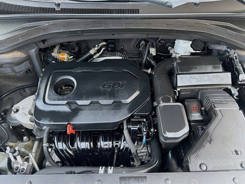 Used 2019 Hyundai Santa Fe SEL image 32