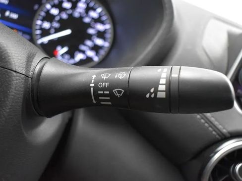 Used 2025 Nissan Sentra SV image 24