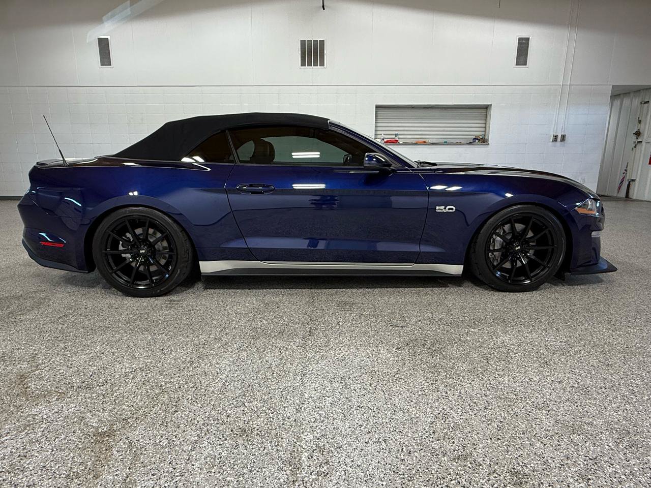 Used 2020 Ford Mustang GT Premium w/ Equipment Group 401A RWD image 5