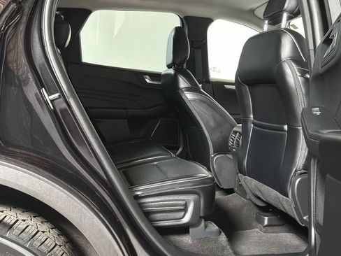 Used 2025 Ford Escape Platinum AWD/4WD image 17