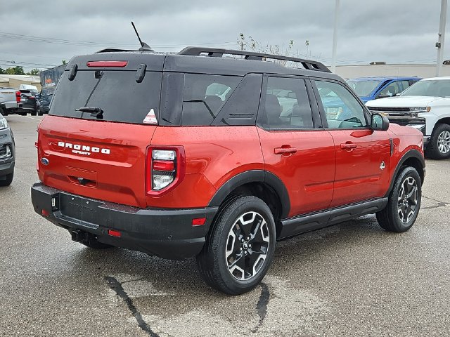 Certified 2022 Ford Bronco Sport Outer Banks w/ Tech Package AWD/4WD image 5