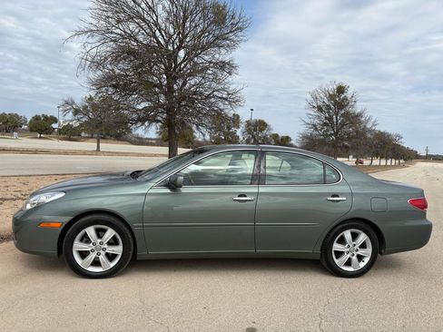 Used 2005 Lexus ES 330 image 2