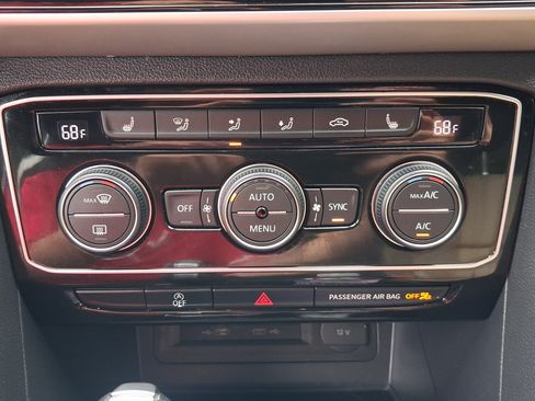 Used 2021 Volkswagen Atlas Cross Sport SEL FWD image 16