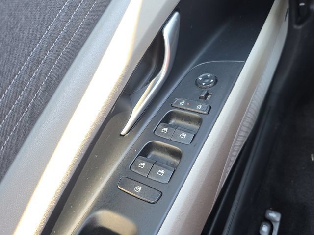 Used 2024 Hyundai Elantra Limited FWD image 18