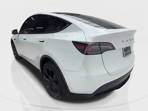 Used 2023 Tesla Model Y Long Range image 12