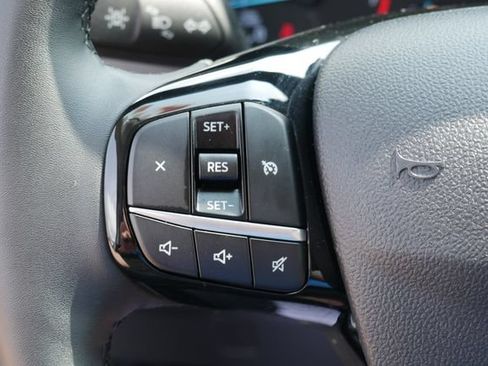 Used 2022 Ford Escape SE w/ Cold Weather Package AWD/4WD image 16