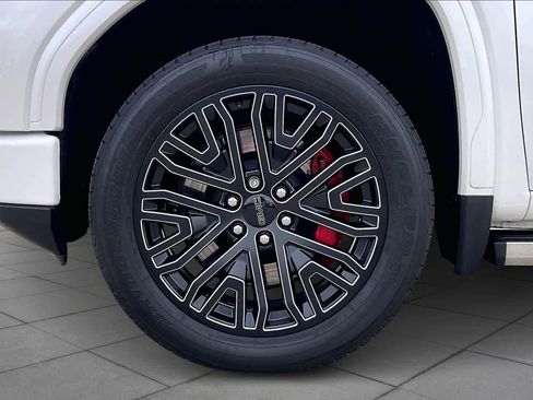 Used 2022 GMC Sierra 1500 Denali Ultimate image 9