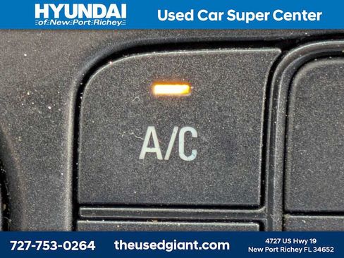 Used 2015 Chevrolet Colorado W/T RWD image 23