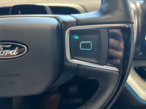 Used 2025 Ford Expedition Tremor image 27