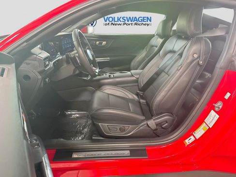 Used 2025 Ford Mustang GT Premium RWD image 22