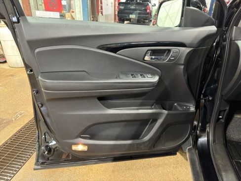 Used 2022 Honda Pilot Elite image 26