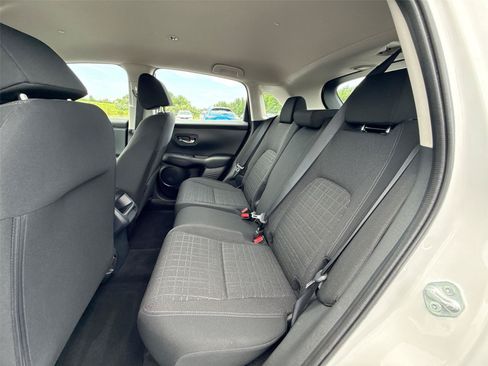 Certified 2025 Honda HR-V LX image 18