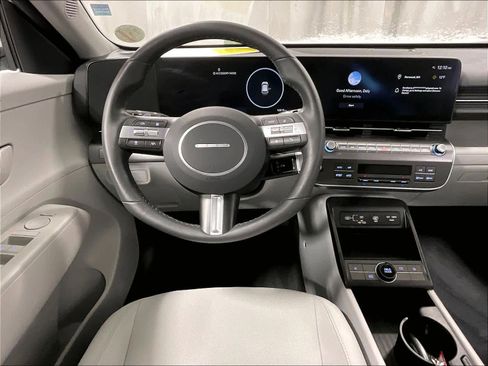 Used 2024 Hyundai Kona SEL image 17