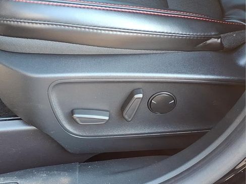 Used 2025 Ford Escape ST-Line Select AWD/4WD image 17