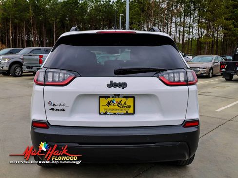 Used 2023 Jeep Cherokee Altitude Lux AWD/4WD image 5