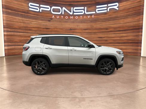 New 2026 Jeep Compass Latitude image 7