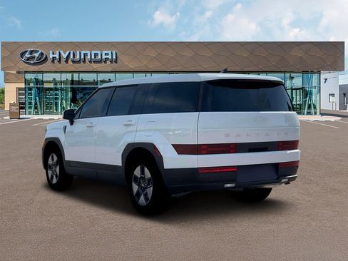 Used 2026 Hyundai Santa Fe SE AWD/4WD image 5