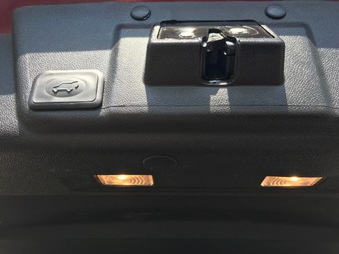 Used 2017 Buick Enclave Premium AWD/4WD image 13