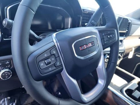 New 2026 GMC Sierra 2500 SLT w/ SLT Premium Package AWD/4WD image 18