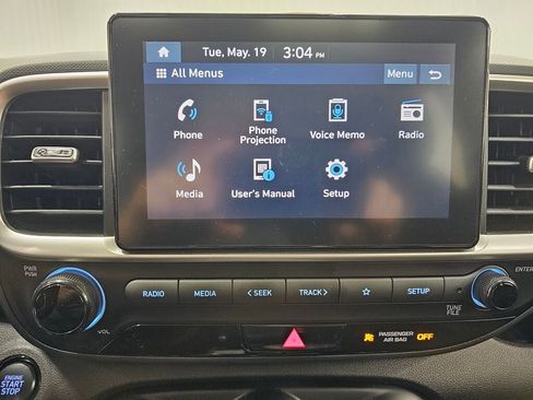 Used 2025 Hyundai Venue SEL FWD image 20