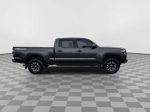 Used 2022 Toyota Tacoma TRD Off-Road w/ Black Out Package (TMS) image 9