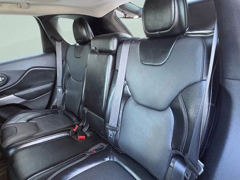 Used 2022 Jeep Cherokee Limited w/ Elite Package image 40