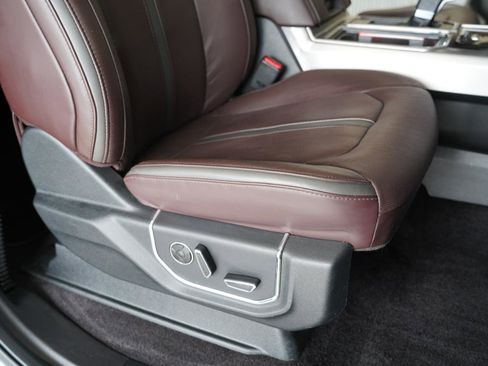 Used 2015 Ford F150 Platinum w/ Equipment Group 701A Luxury image 29