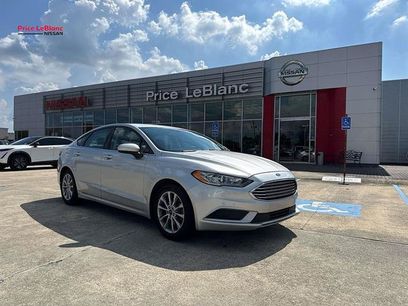 Used 2017 Ford Fusion SE w/ Fusion SE Technology Package
