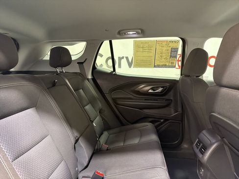 Used 2024 GMC Terrain SLE image 13