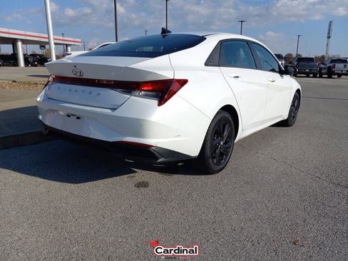 Used 2022 Hyundai Elantra SEL w/ Convenience Package image 6