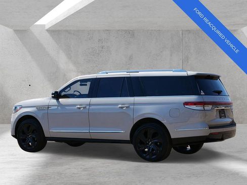 Used 2024 Lincoln Navigator L Reserve AWD/4WD image 4