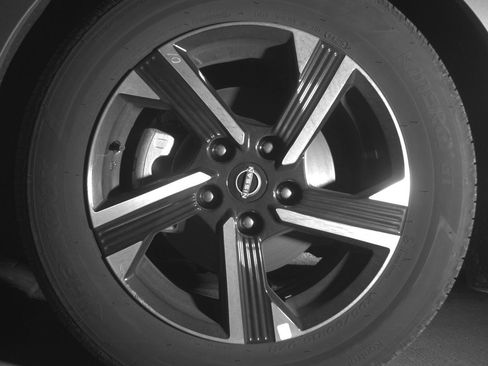 Used 2025 Nissan Sentra SV FWD image 12