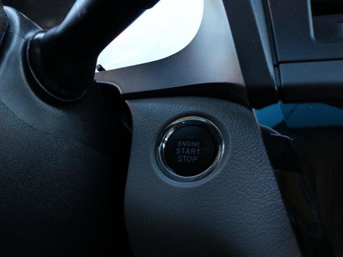 Used 2017 Toyota Sienna XLE w/ XLE Navigation Package image 34