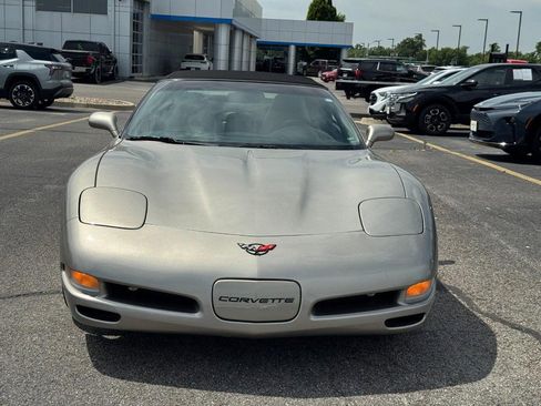 Used 1998 Chevrolet Corvette Convertible w/ Memory Pkg RWD image 8