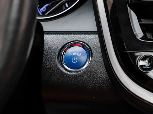 Used 2022 Toyota Camry XSE image 19