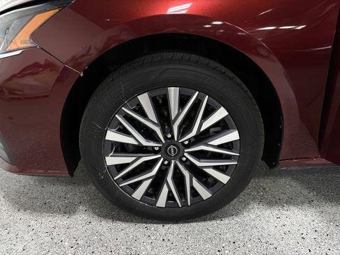 Used 2023 Nissan Altima 2.5 SV AWD/4WD image 34