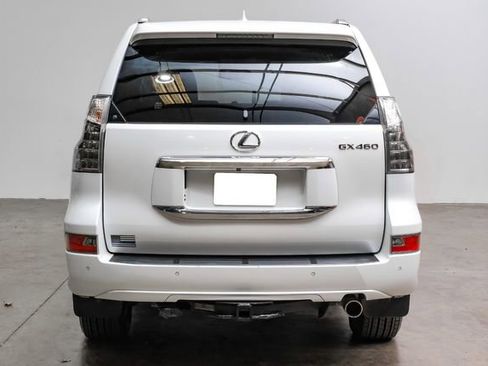 Used 2017 Lexus GX 460 image 11