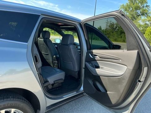 Used 2023 Buick Enclave Essence w/ Experience Buick Package AWD/4WD image 18