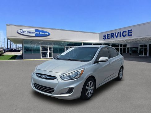 Used 2015 Hyundai Accent GLS FWD image 4