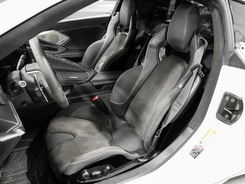 Used 2020 Chevrolet Corvette Stingray Premium Cpe w/ 3LT Preferred Equipment Group image 10