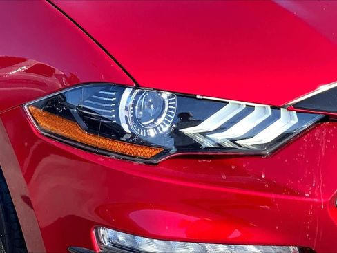 Certified 2018 Ford Mustang Convertible w/ Equipment Group 101A image 23