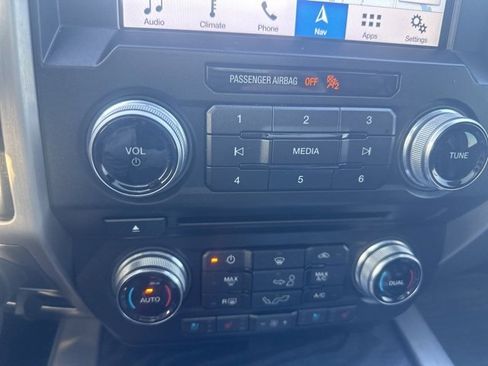 Used 2018 Ford F150 Platinum w/ Equipment Group 701A Luxury image 17