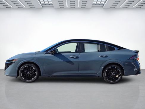 New 2026 Nissan Sentra SR FWD image 7