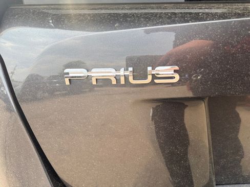 Used 2016 Toyota Prius Two FWD image 23
