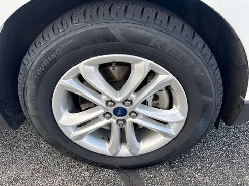 Used 2020 Ford Edge SEL w/ Cold Weather Package AWD/4WD image 9