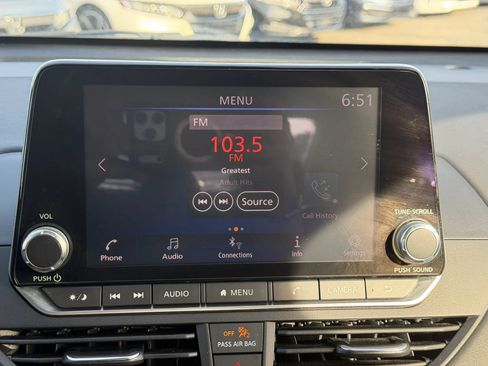Used 2022 Nissan Altima 2.5 SV FWD image 43