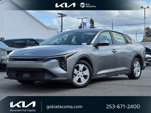 Used 2025 Kia K4 LXS FWD image 1